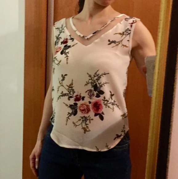 SALE!! Chiffon casual sleeveless floral top - Picture 8 of 8